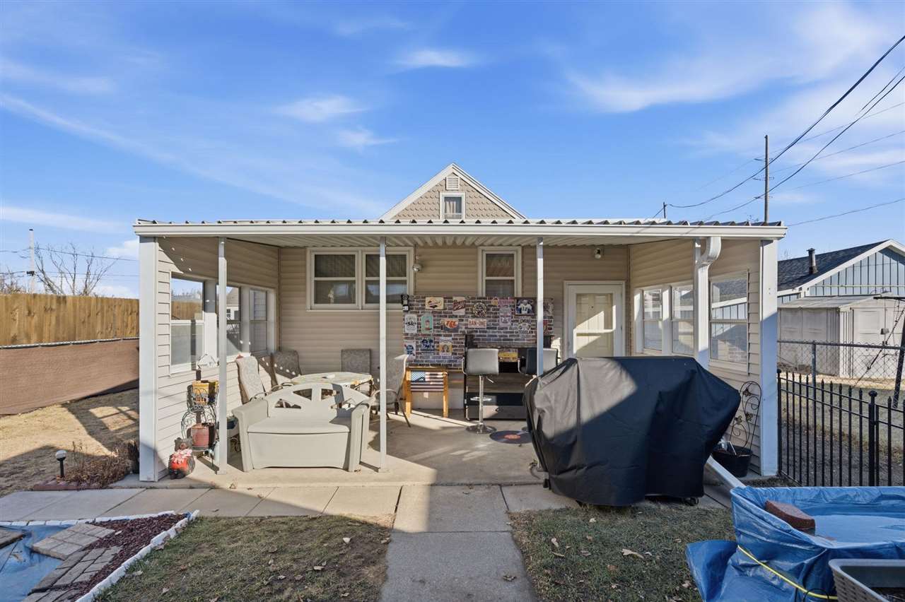 1211 22nd Avenue SW Cedar Rapids IA 52404