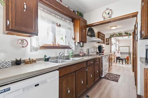 1211 22nd Avenue SW Cedar Rapids IA 52404