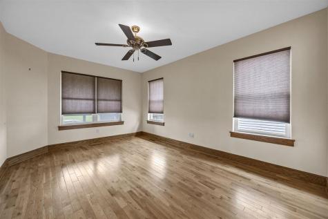 2004 C Street SW Cedar Rapids IA 52404