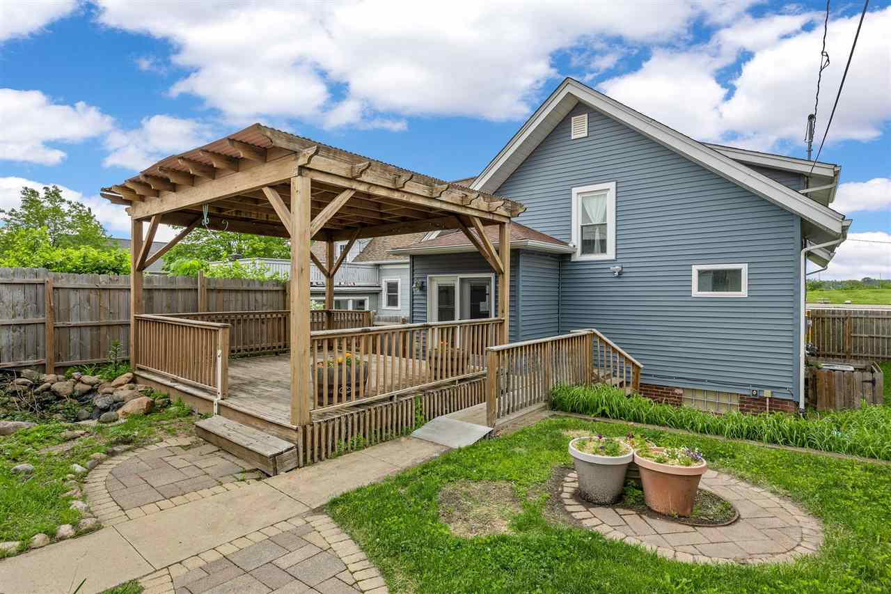 2004 C Street SW Cedar Rapids IA 52404
