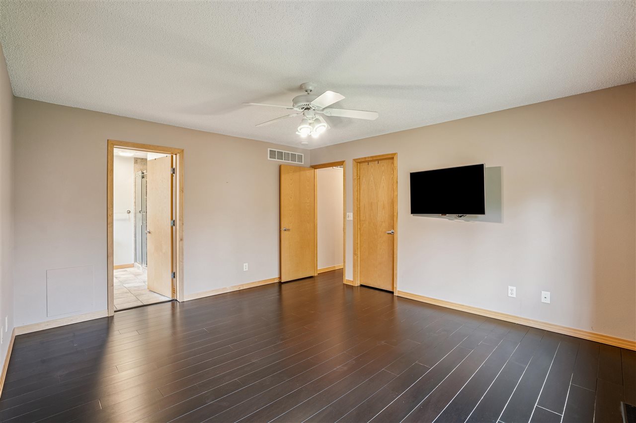 2713 Oakmont Court Coralville IA 52241