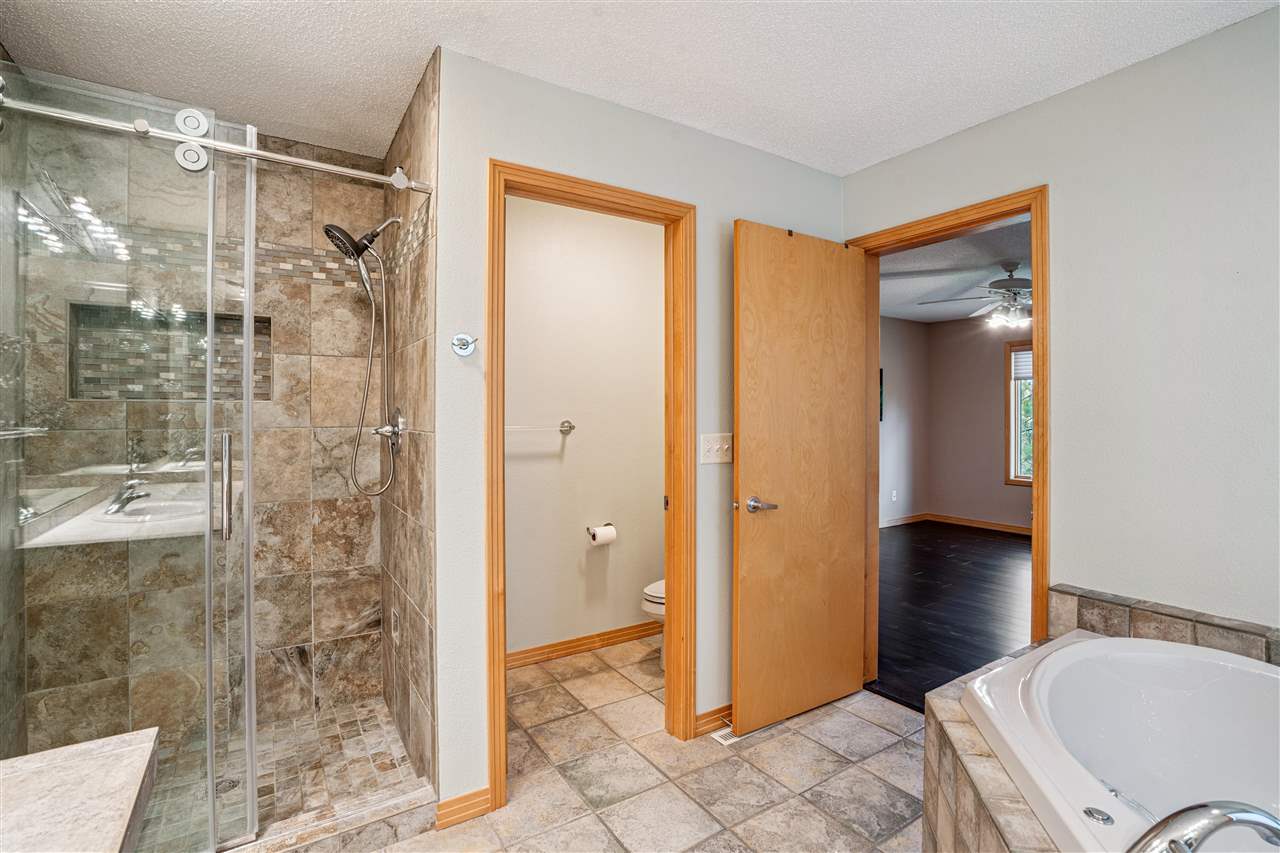 2713 Oakmont Court Coralville IA 52241