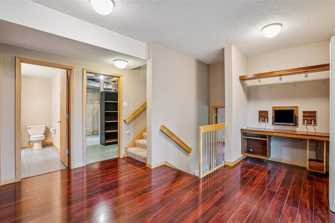 2713 Oakmont Court Coralville IA 52241