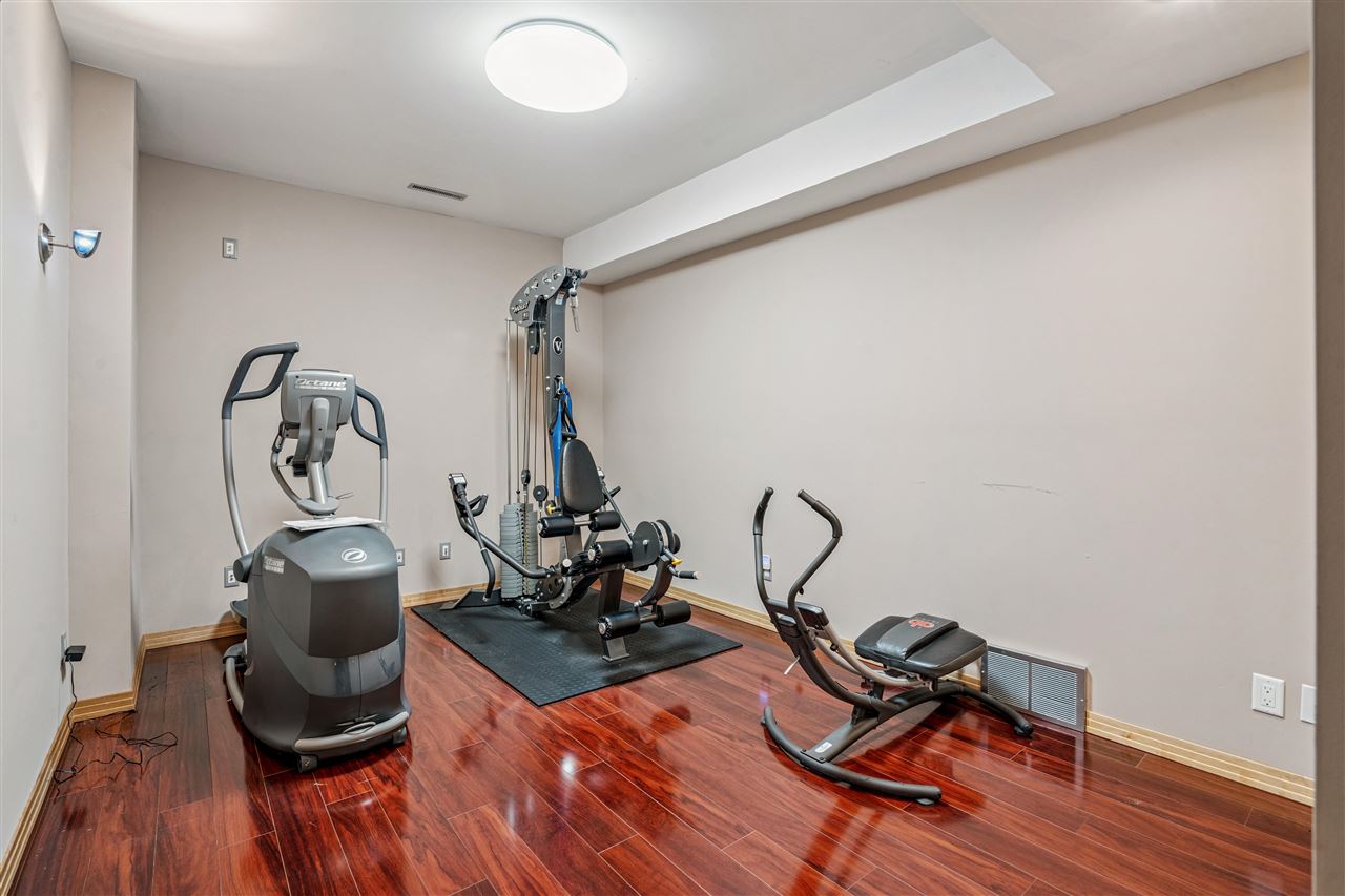 2713 Oakmont Court Coralville IA 52241