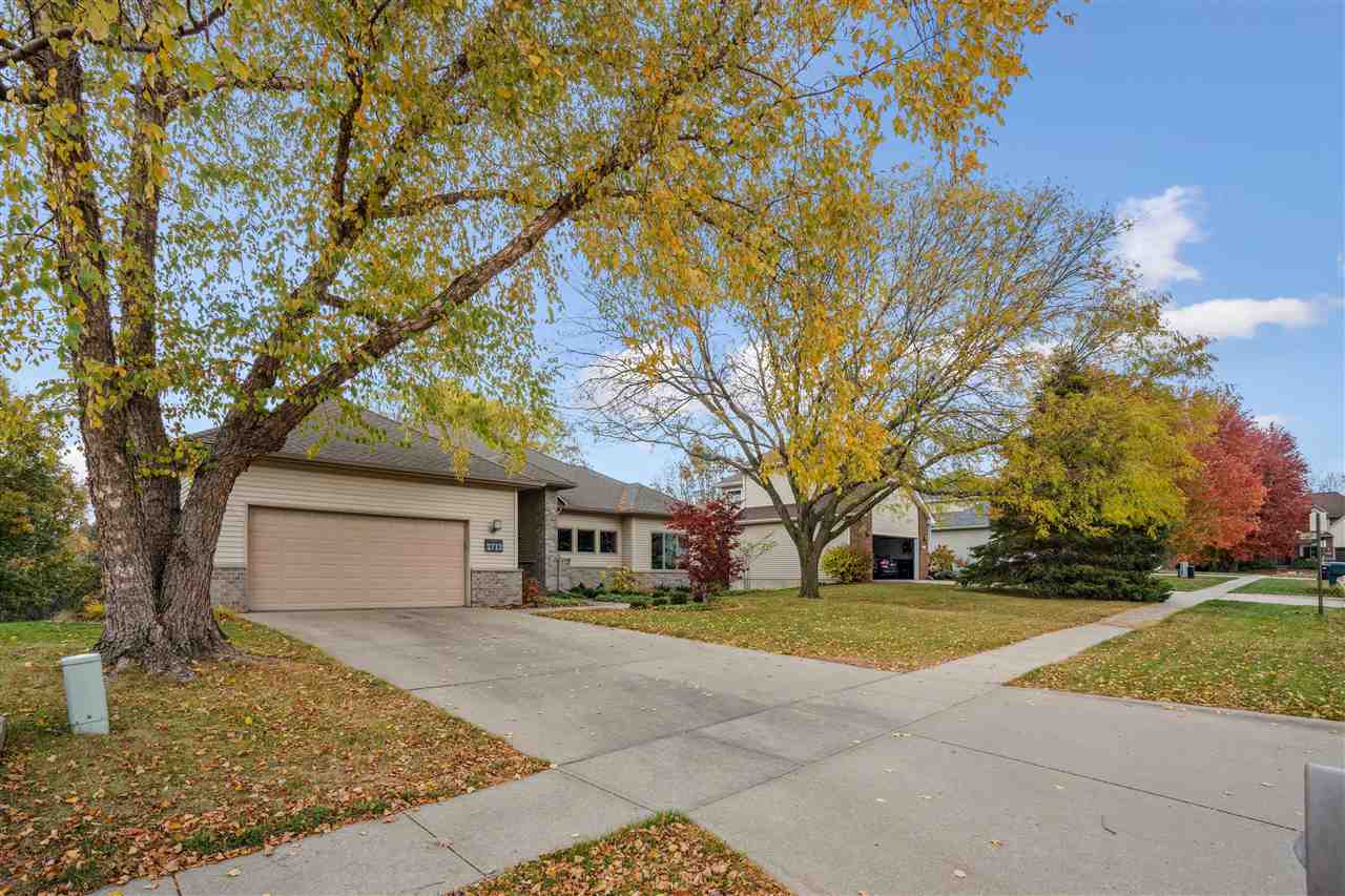 2713 Oakmont Court Coralville IA 52241
