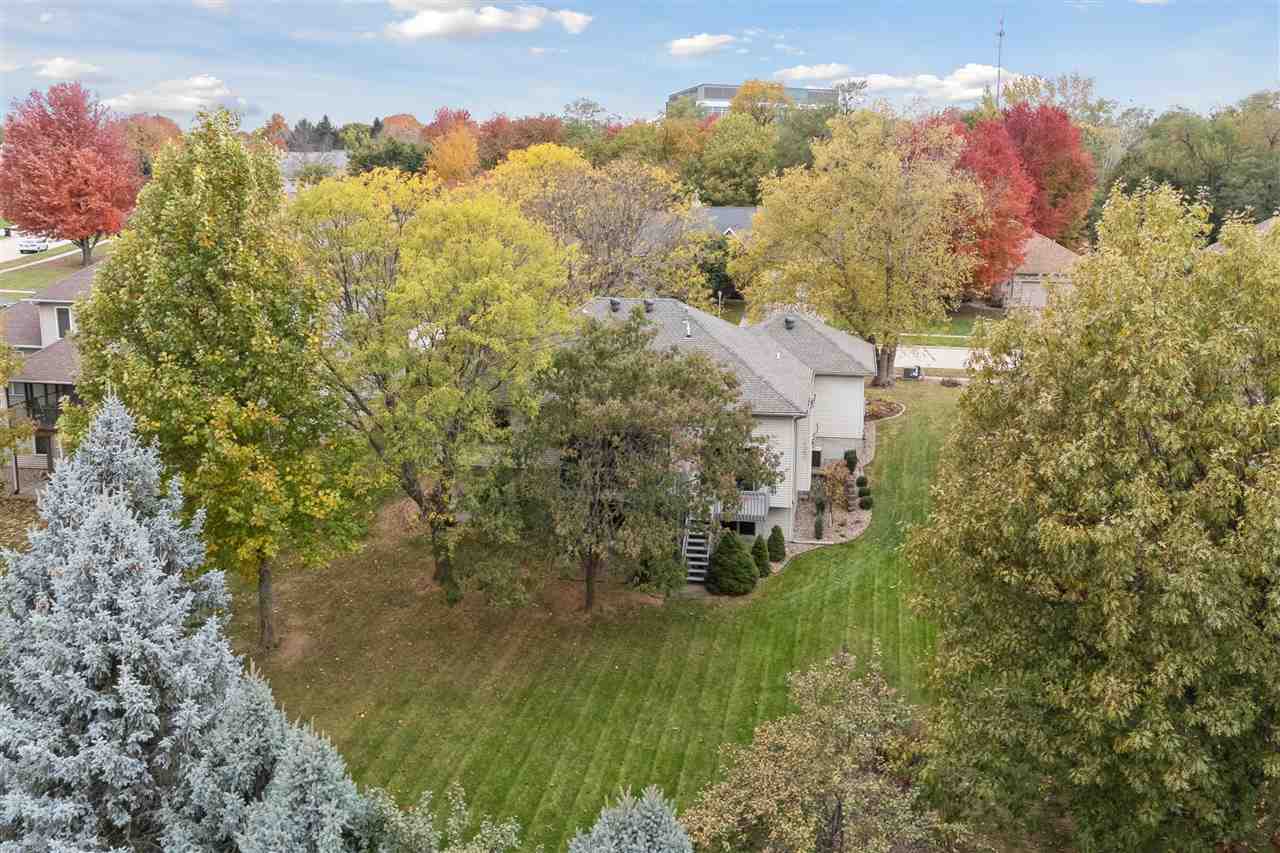 2713 Oakmont Court Coralville IA 52241