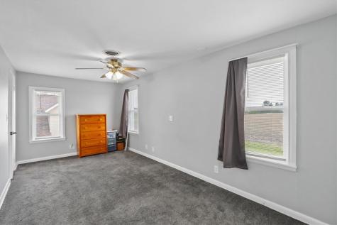 302 W Linn Street Lone Tree IA 52755