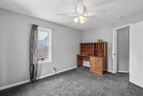 302 W Linn Street Lone Tree IA 52755