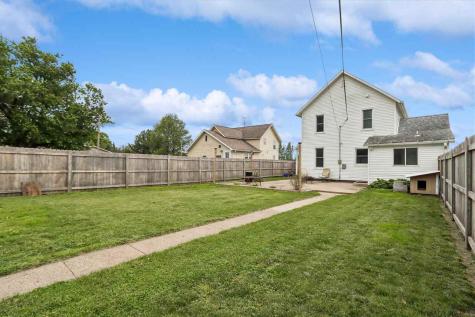302 W Linn Street Lone Tree IA 52755