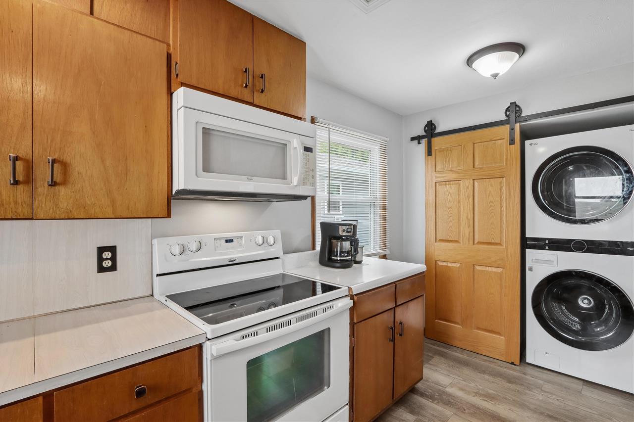 302 W Linn Street Lone Tree IA 52755