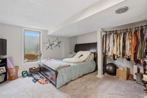 706 Giblin Drive Iowa City IA 52246