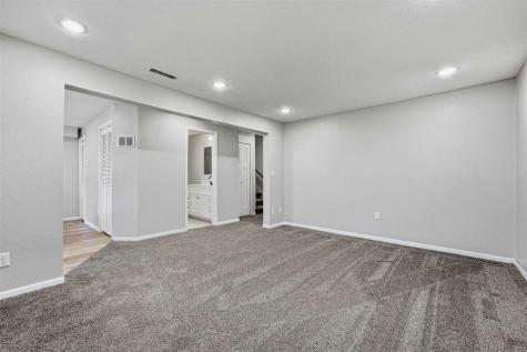2116 10th St Place Coralville IA 52241