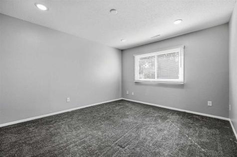 2116 10th St Place Coralville IA 52241