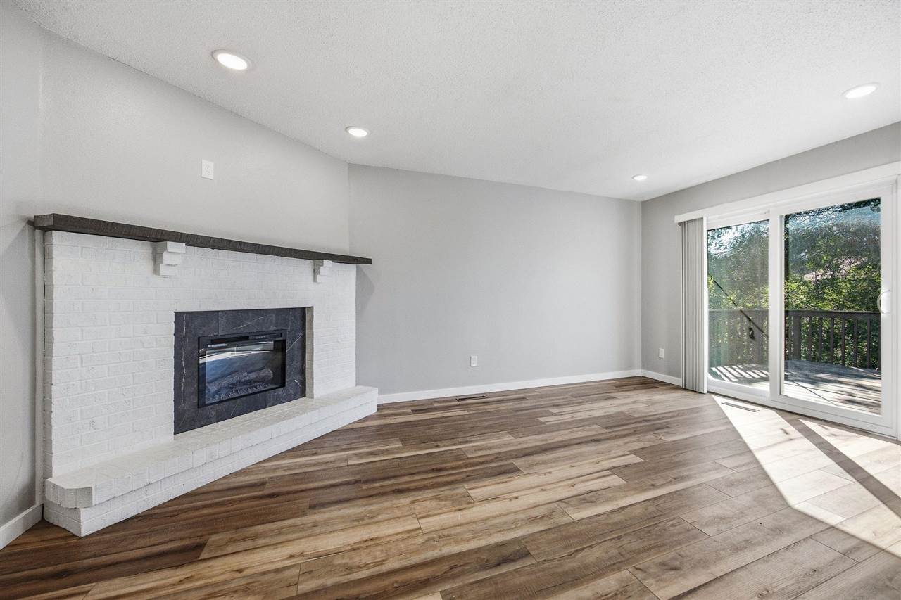 2116 10th St Place Coralville IA 52241