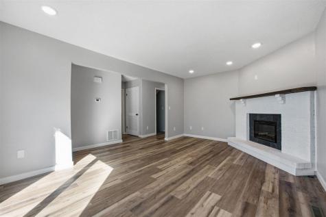 2116 10th St Place Coralville IA 52241