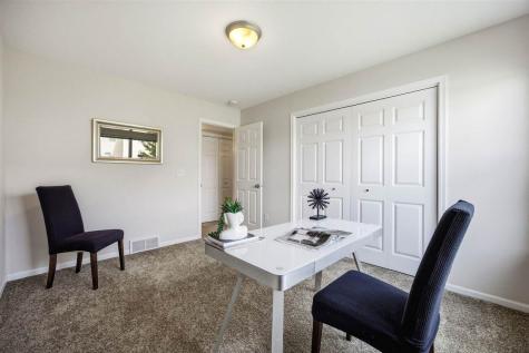 137 S Park Ridge Road North Liberty IA 52317