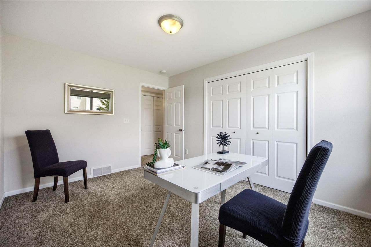 137 S Park Ridge Road North Liberty IA 52317