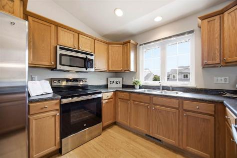 137 S Park Ridge Road North Liberty IA 52317