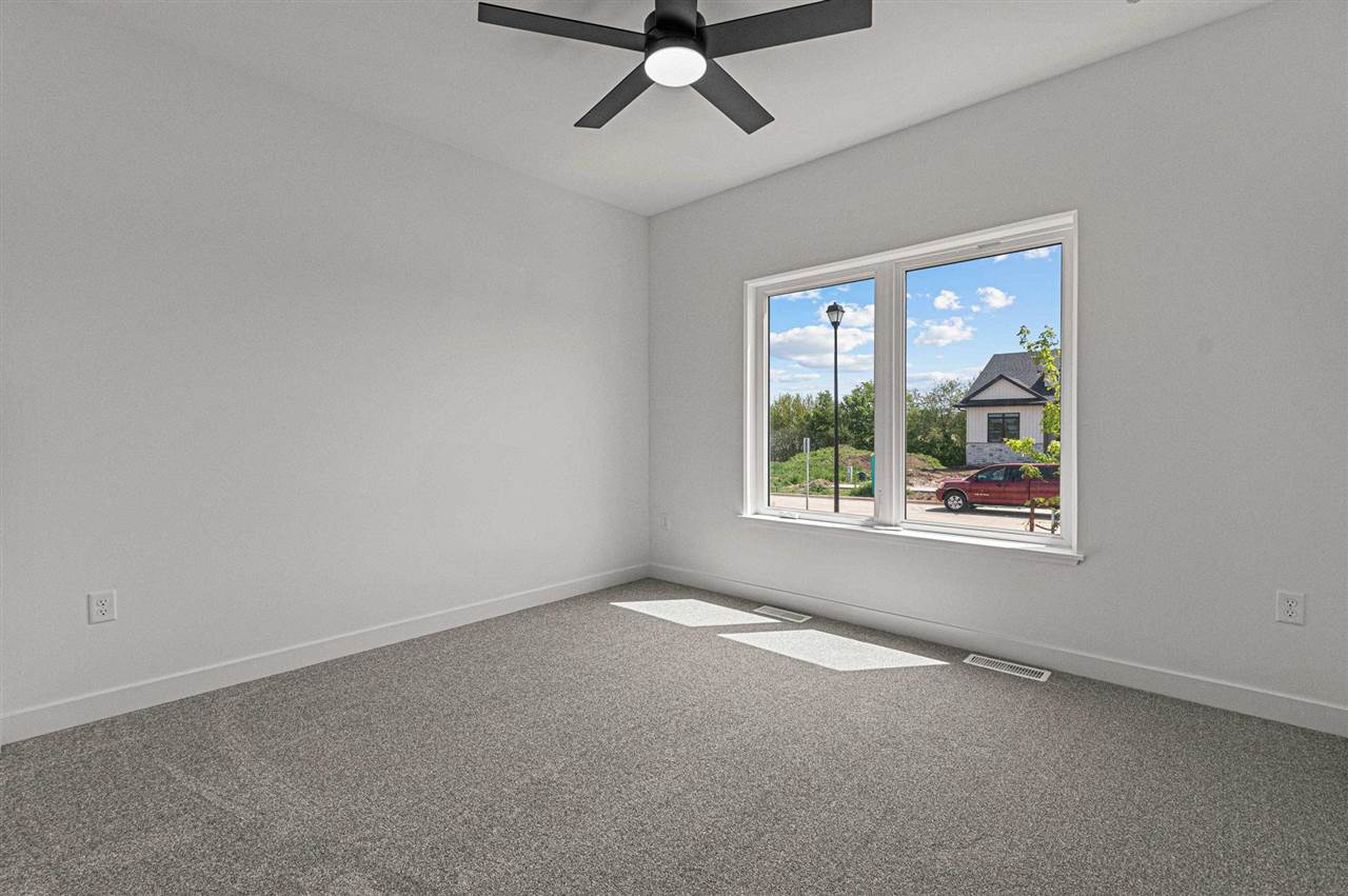 801 Crestview Drive Solon IA 52333