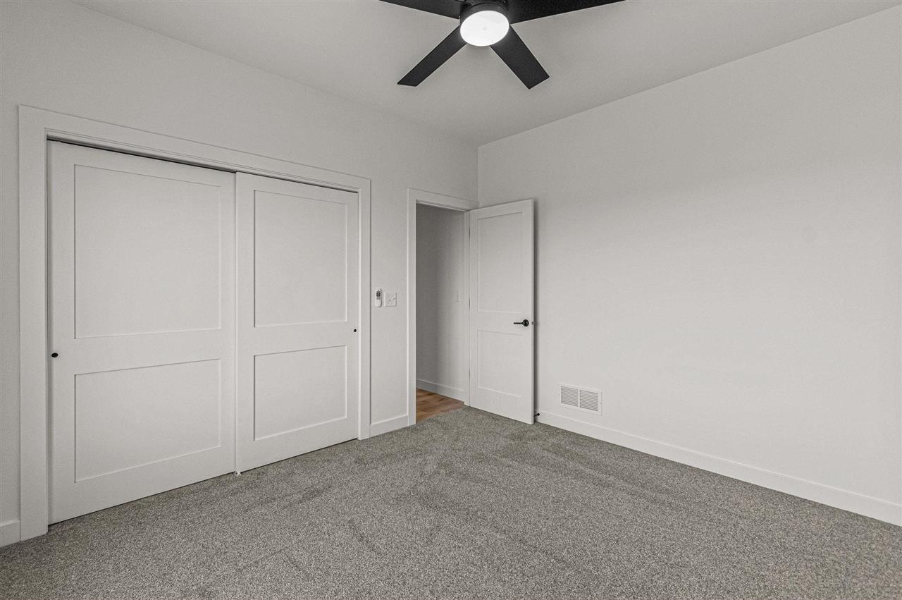 801 Crestview Drive Solon IA 52333