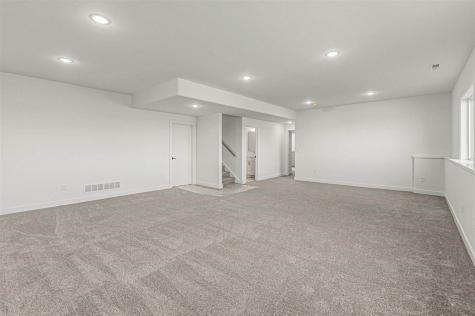 801 Crestview Drive Solon IA 52333