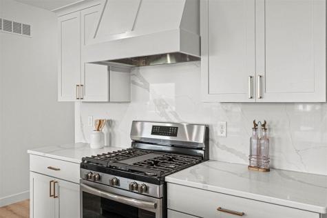 801 Crestview Drive Solon IA 52333