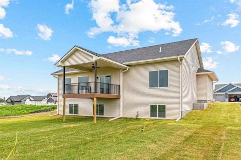 801 Crestview Drive Solon IA 52333