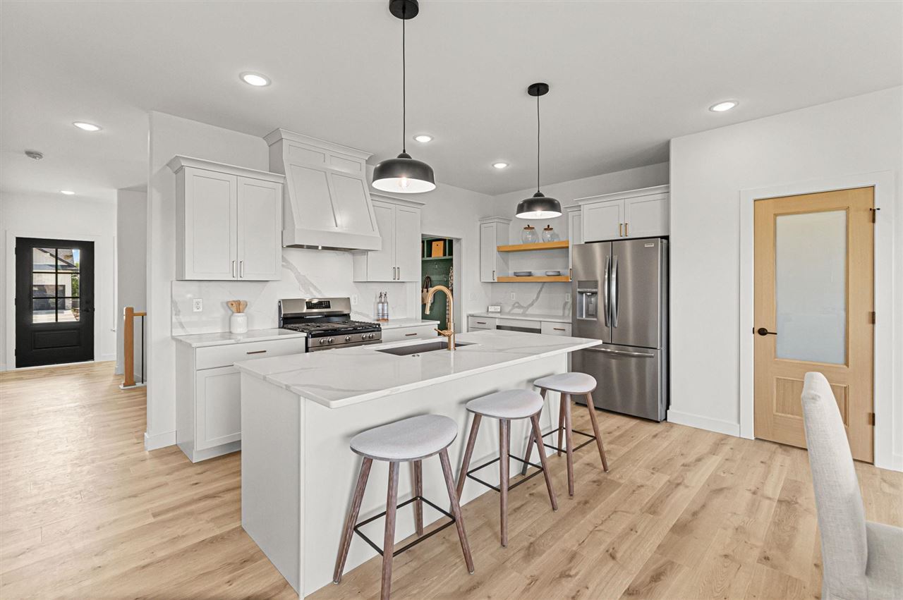 801 Crestview Drive Solon IA 52333