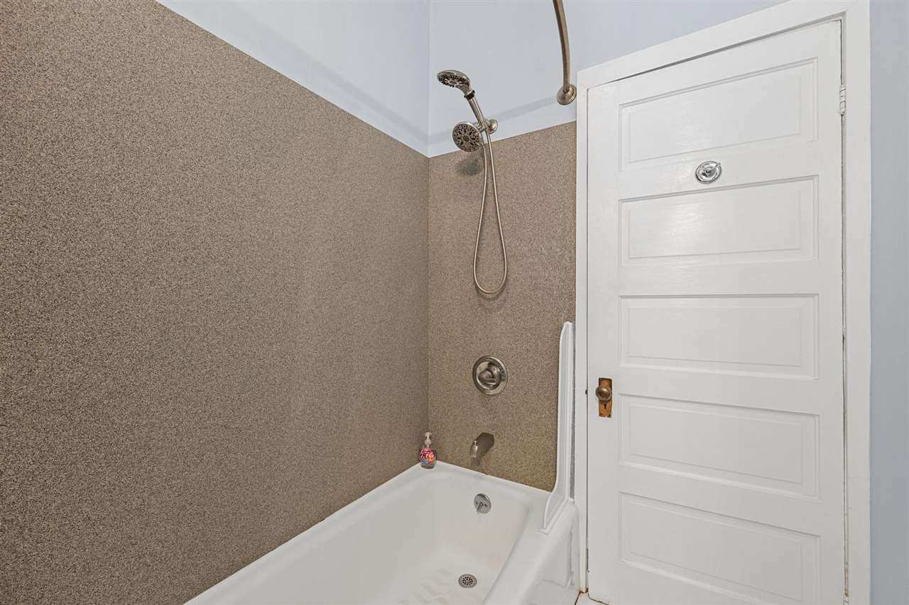 415 N Governor Street Iowa City IA 52245