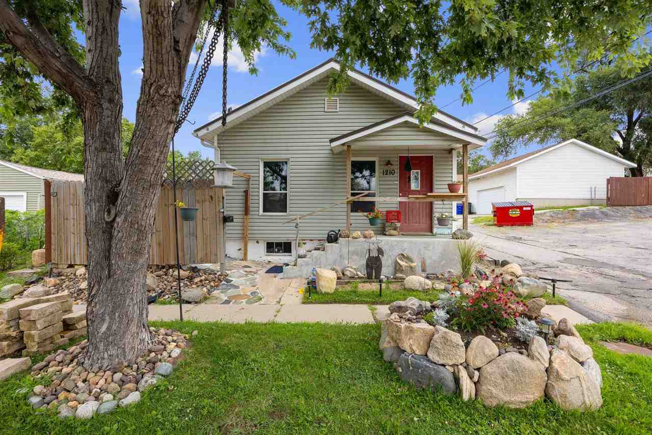 1210 Lincoln Avenue Cedar Rapids IA 52402