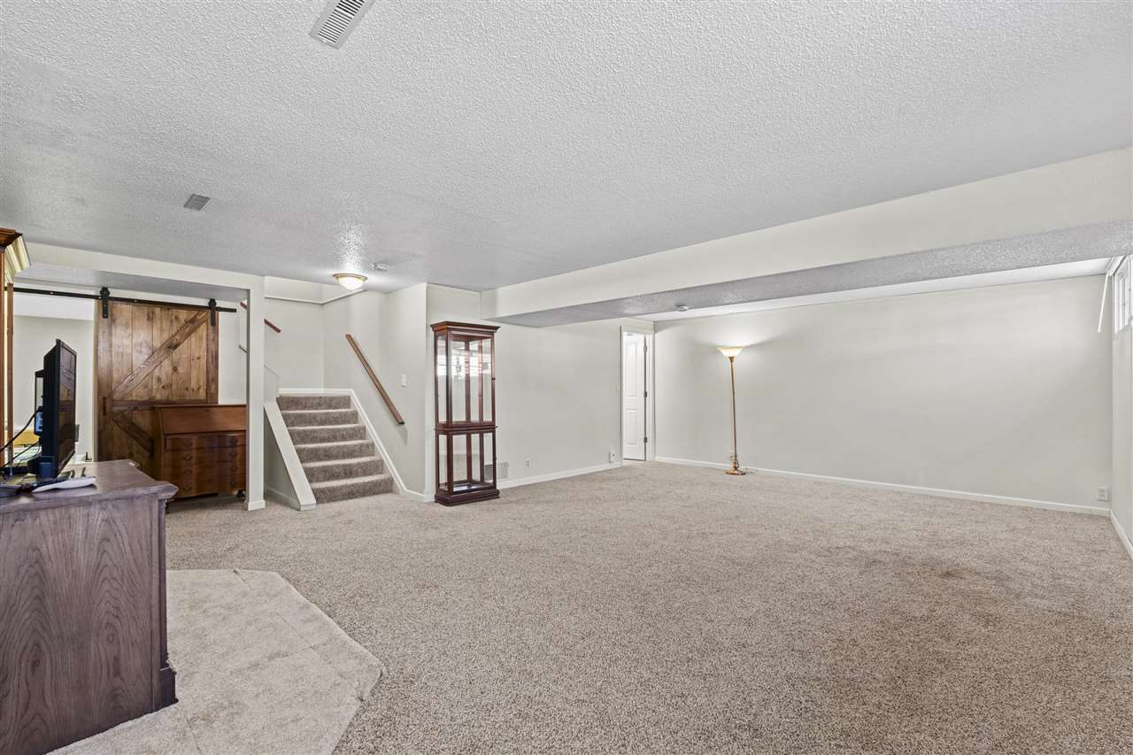 4819 Fruitwood Lane NW Cedar Rapids IA 52405