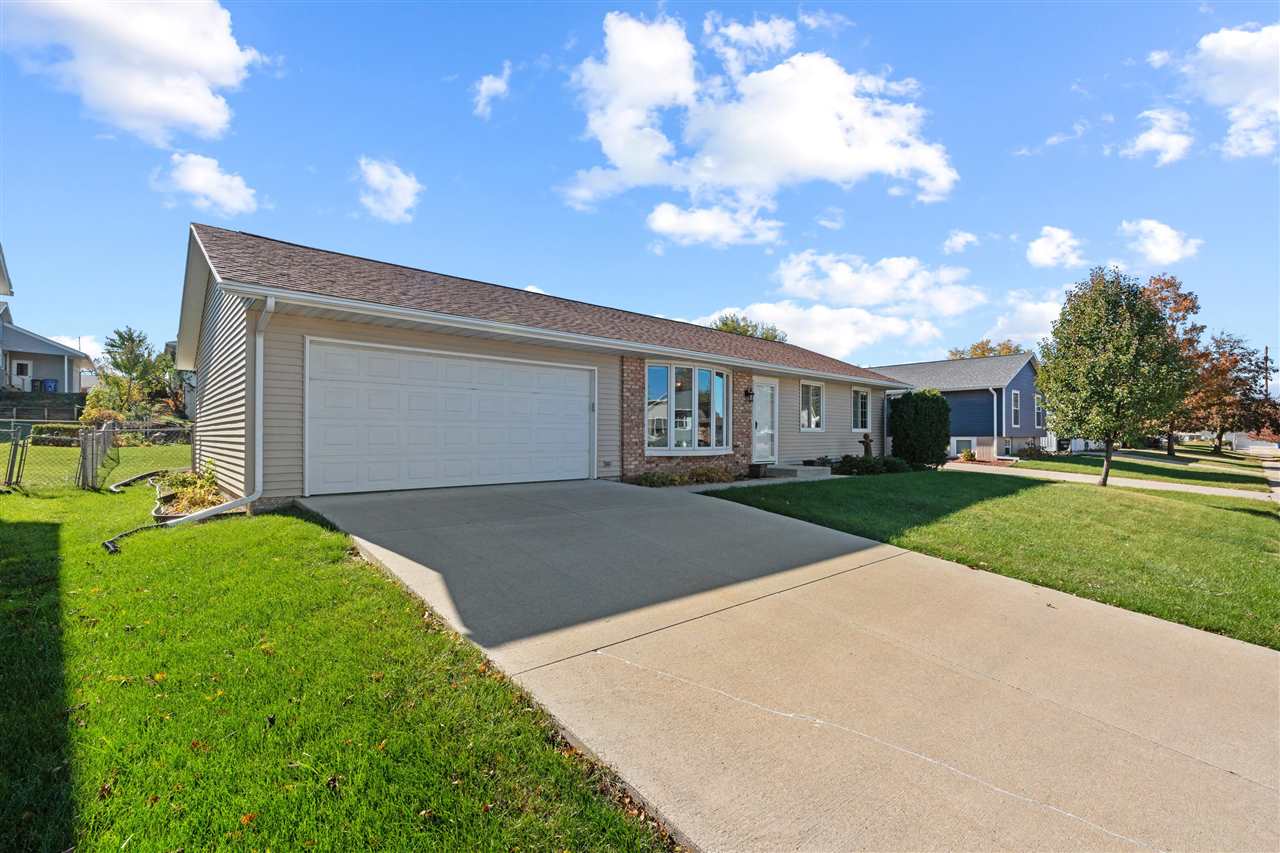 4819 Fruitwood Lane NW Cedar Rapids IA 52405