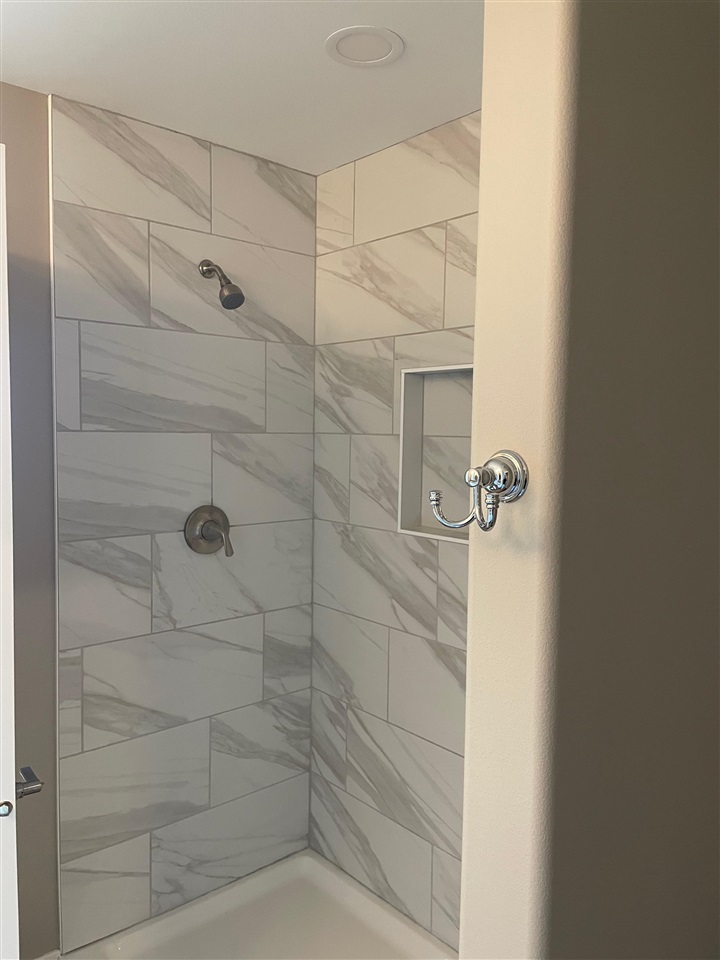 3831 Winnsboro Drive Iowa City IA 52245