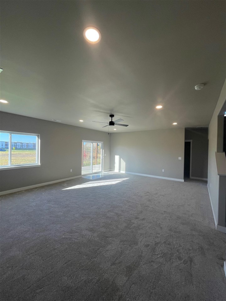 3831 Winnsboro Drive Iowa City IA 52245