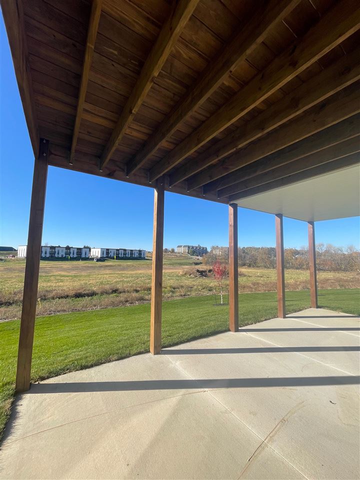 3831 Winnsboro Drive Iowa City IA 52245