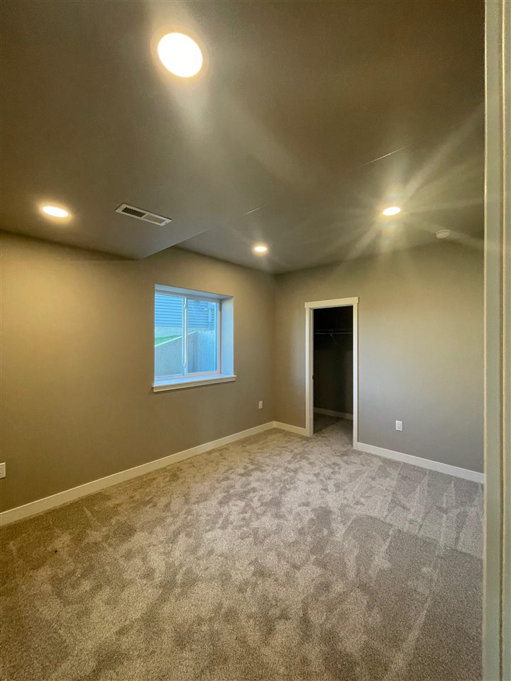 3831 Winnsboro Drive Iowa City IA 52245