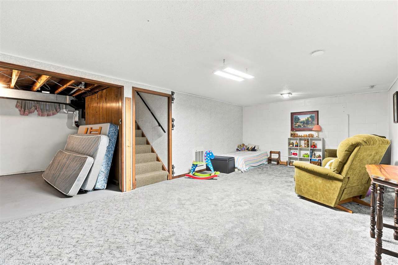 2096 230th Street Washington IA 52353