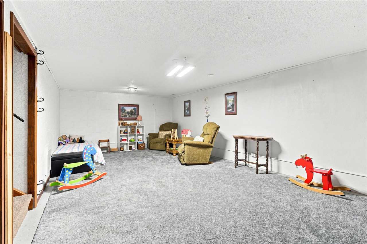 2096 230th Street Washington IA 52353