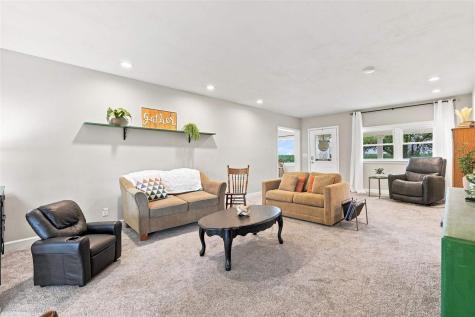 2096 230th Street Washington IA 52353