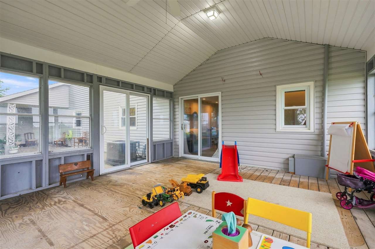 2096 230th Street Washington IA 52353