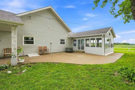 2096 230th Street Washington IA 52353