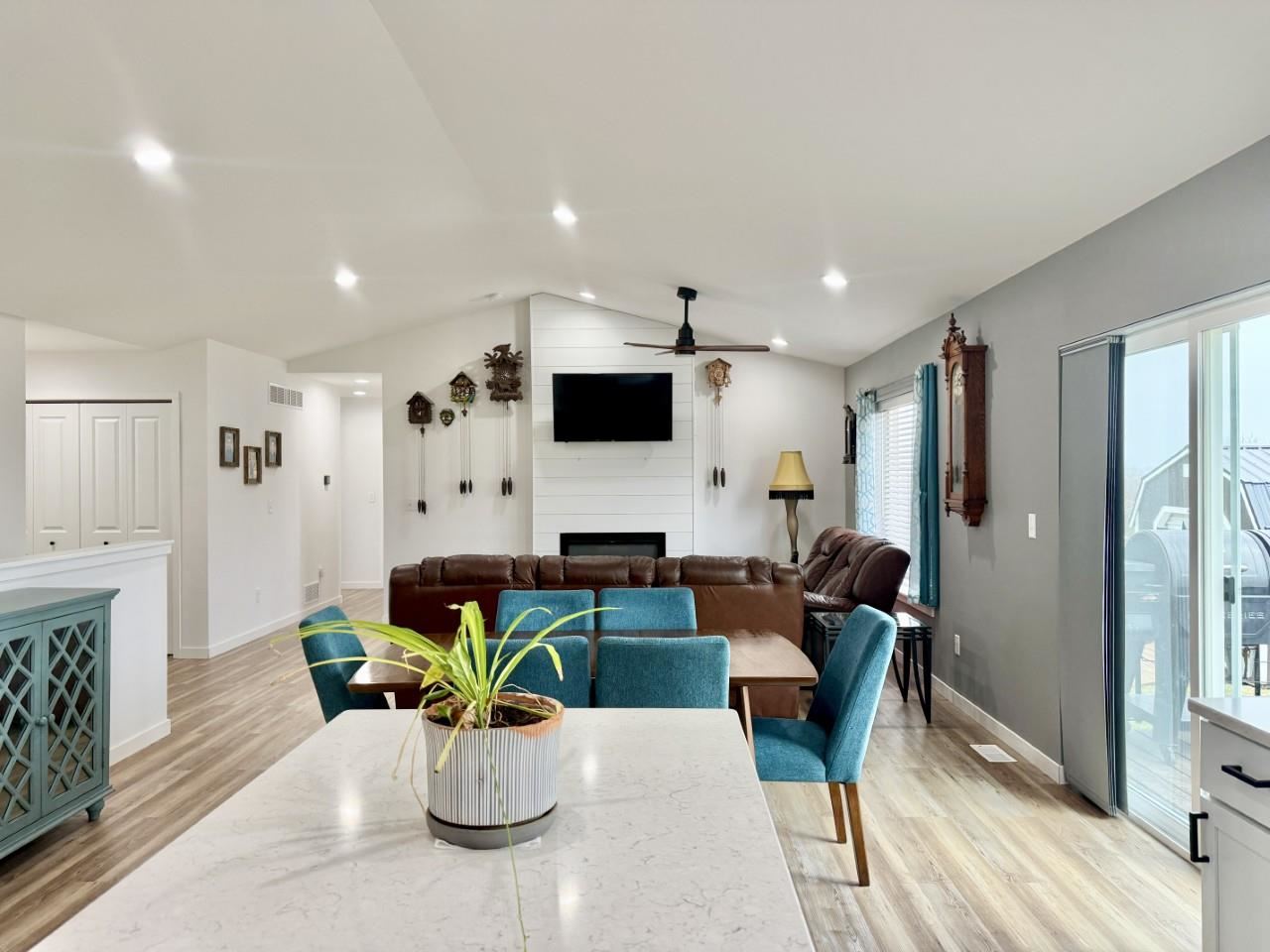 425 Galileo Drive Riverside IA 52327