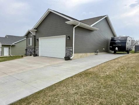 425 Galileo Drive Riverside IA 52327