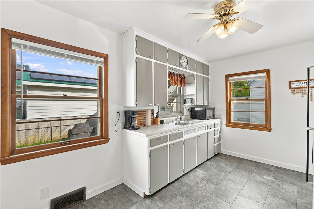 264 Wilson Avenue SW Cedar Rapids IA 52404