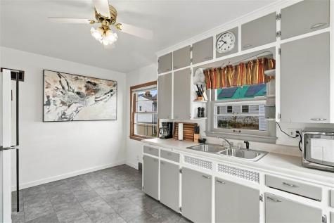 264 Wilson Avenue SW Cedar Rapids IA 52404