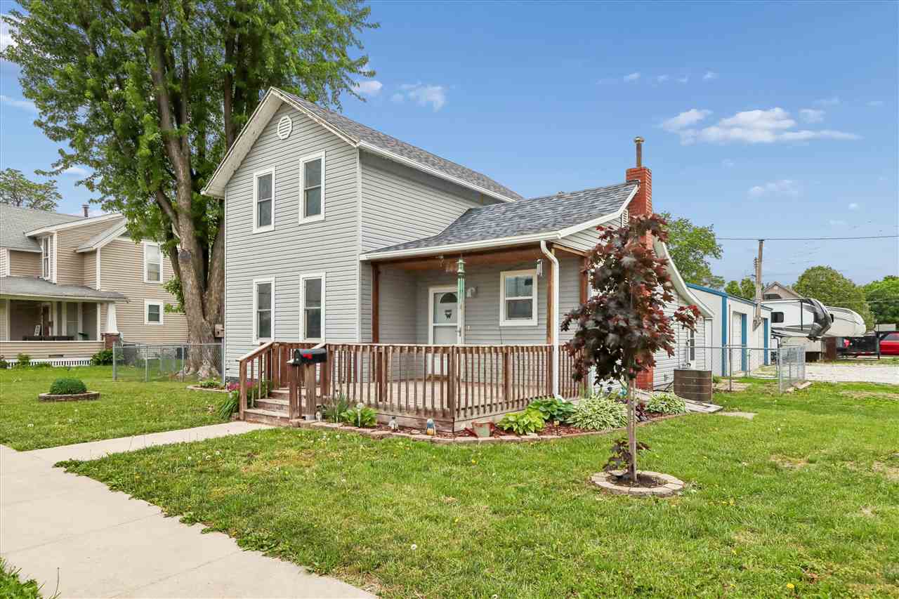 222 E 5th Washington IA 52353