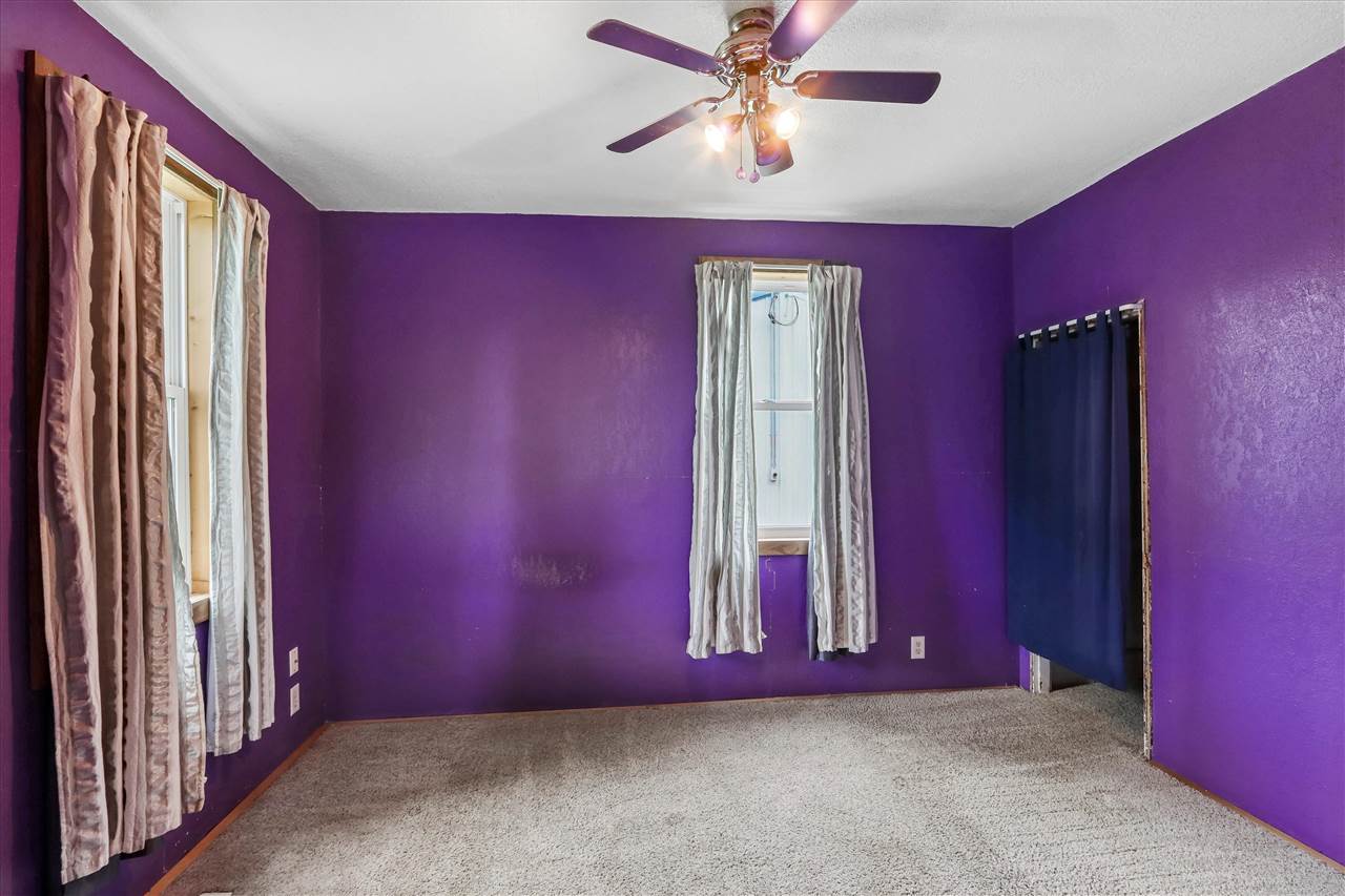 222 E 5th Washington IA 52353