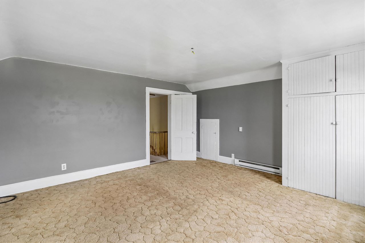 222 E 5th Washington IA 52353