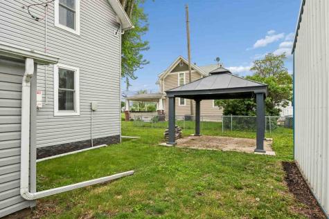 222 E 5th Washington IA 52353