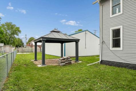 222 E 5th Washington IA 52353